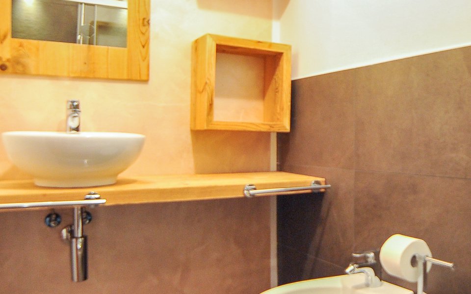 4 il bagno della camera cappuccetto rosso w