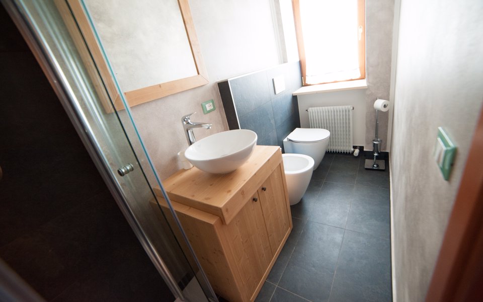 camera mammolo bagno w